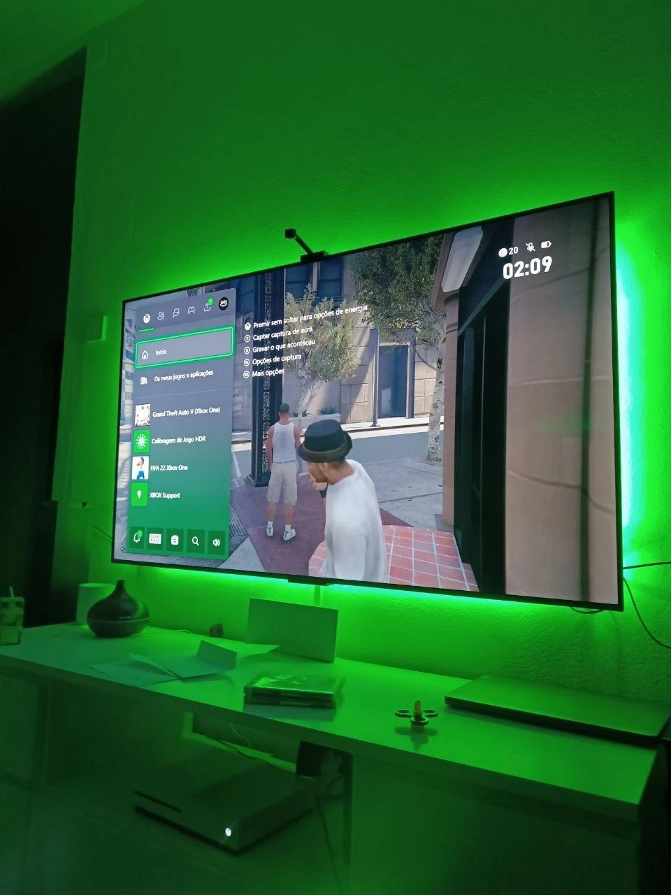 Xbox One S 500GB com dois jogos (FIFA 22 e GTA V) pronta a jogar – photo 13